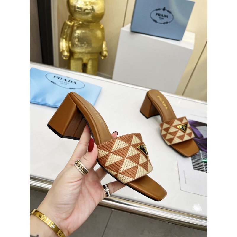 Pra*a slippers
